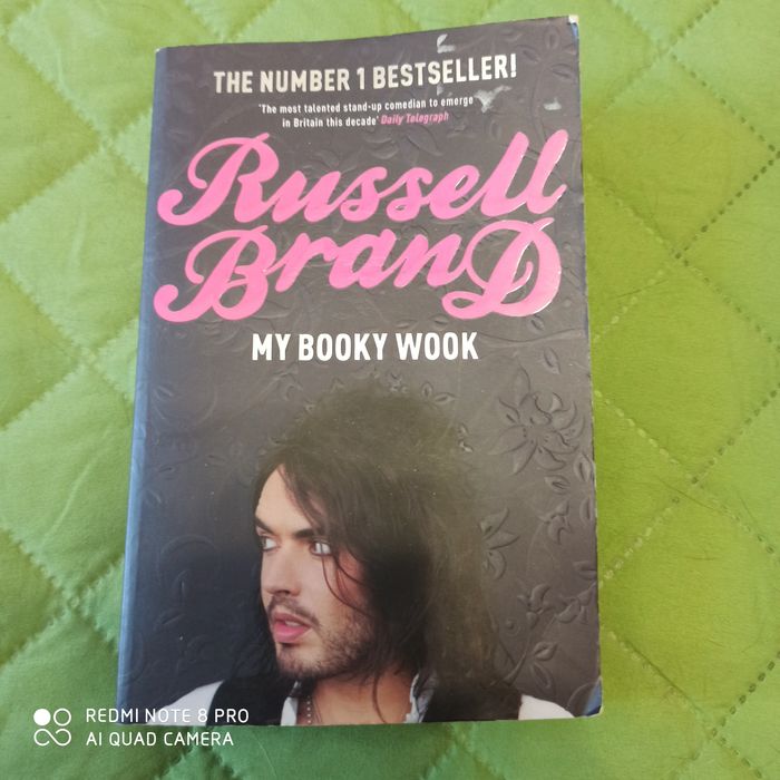 Книга на английском Russell Brand My booky wook
