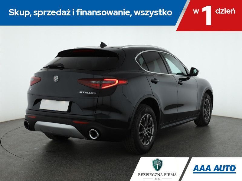 Alfa Romeo Stelvio 2.0 Turbo Q4, Salon Polska, Serwis ASO, Automat, Skóra, Navi, Xenon,