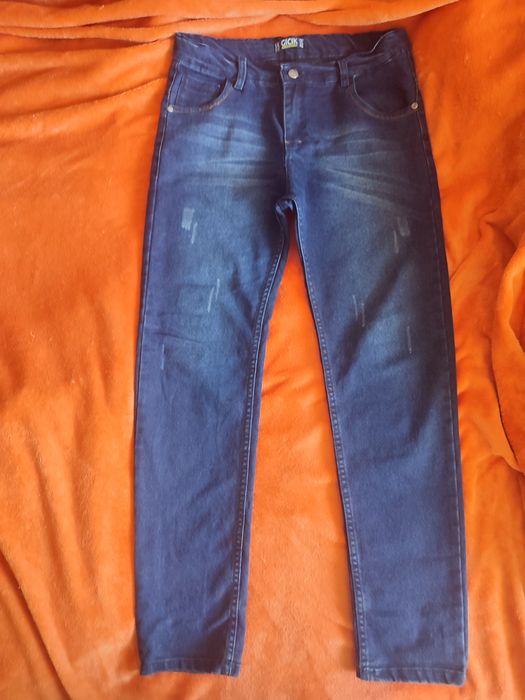 Продам Джинси на хлопчика на зріст 155 см