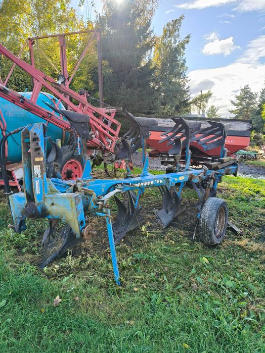 Pług obracany 4 skibowy