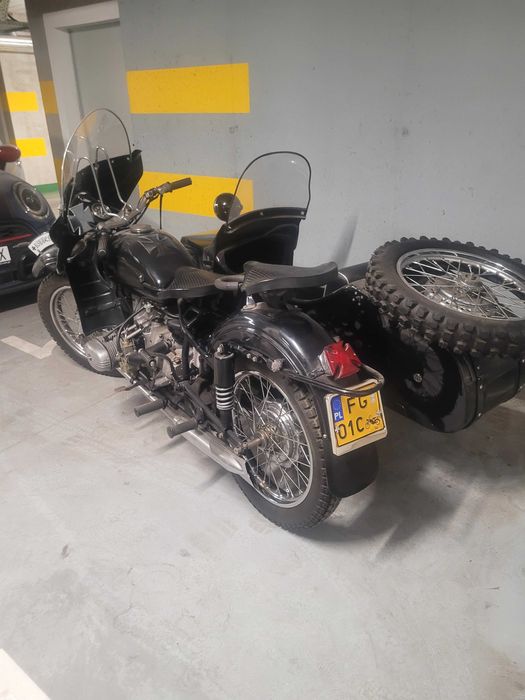 Ural z koszem,Motocykl