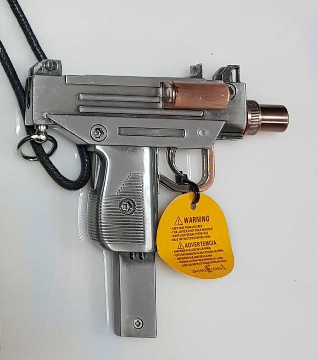 Зажигалка - козырная в виде Пистолетпулемета УЗИ. Пьезо.