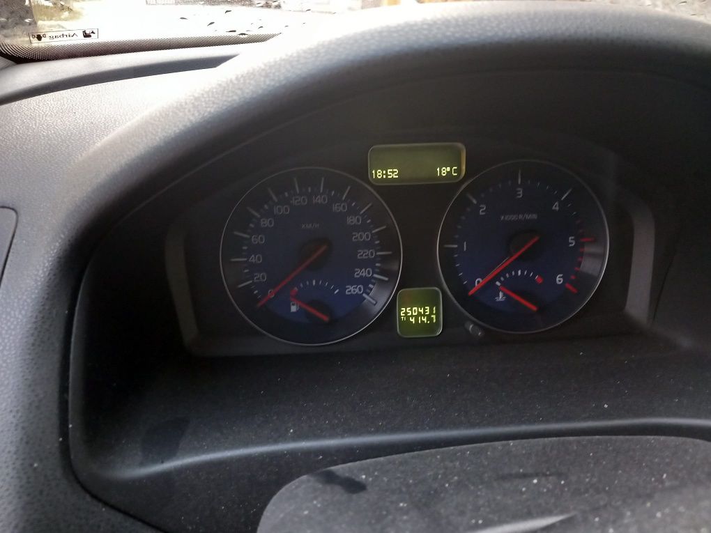 VOLVO V50 R-DESIGN 1.6 d 2012