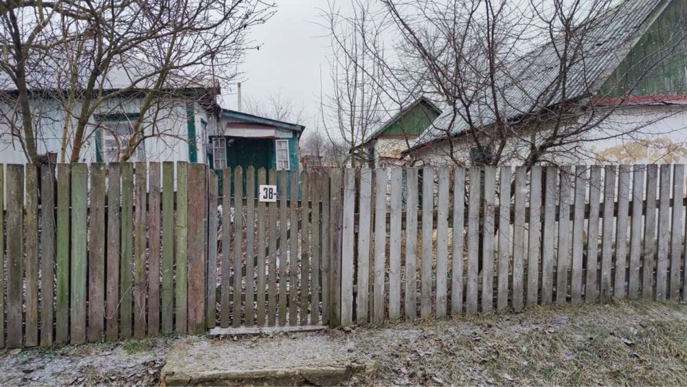 Продаж будинку біля Києва