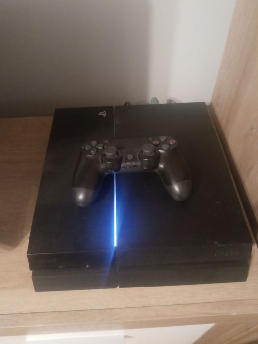 Konsola PlayStation 4