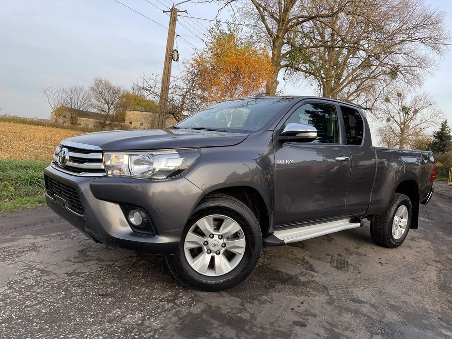 Toyota Hilux 12.2017 ROK_2.4 D-4D_Napęd 4x4,Klima,Navi,Kamera,4 Osob_Mały przebieg