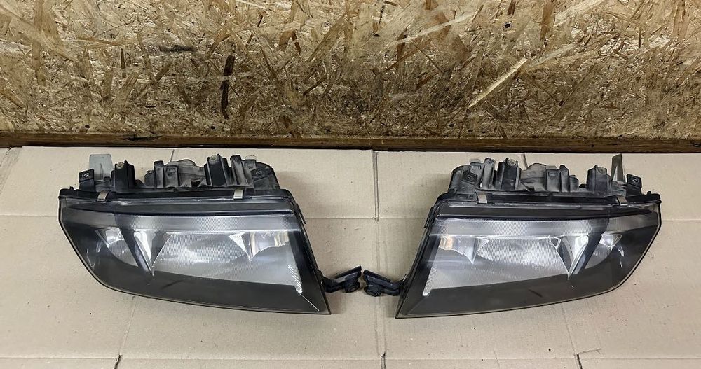 Lampa reflektor Skoda Fabia I Lewa prawa przednia przód EUROPA
