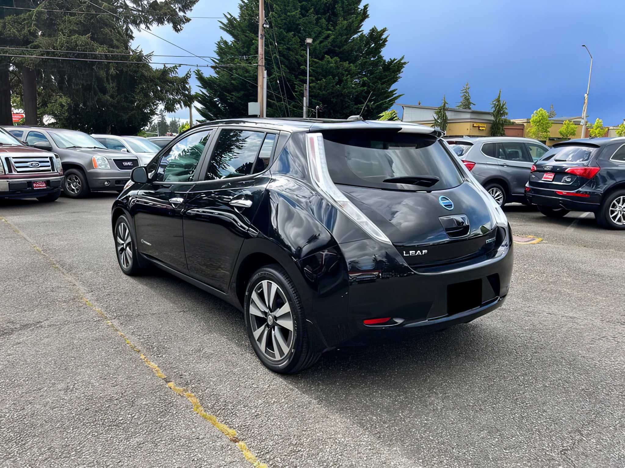 2016 Nissan LEAF SV