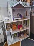 Drewniany domek dla lalek Barbie