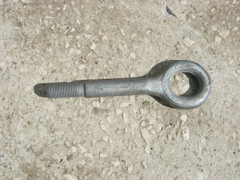 ucho sruba hak do holowania caddy 04-09 orginał