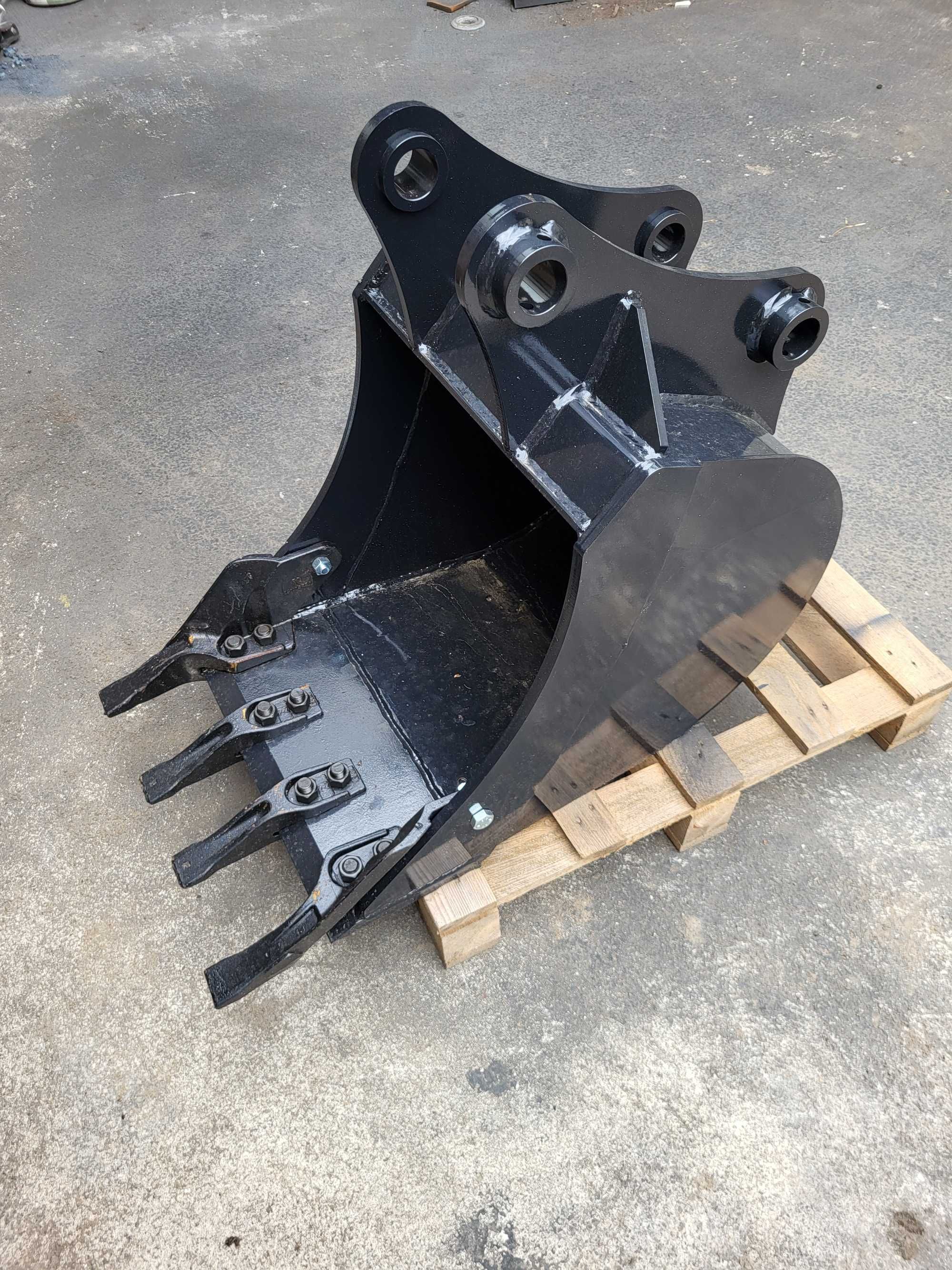 Łyżka kopiąca 60cm do koparki ładowarki JCB 3cx 4cx