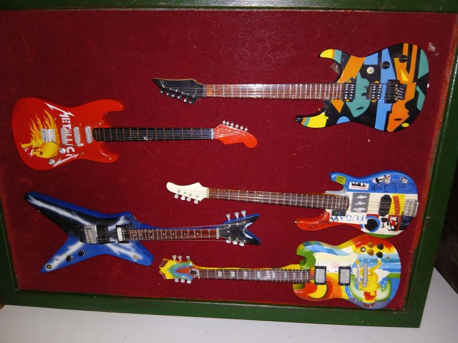 Minitura de giutarra 15 € cada