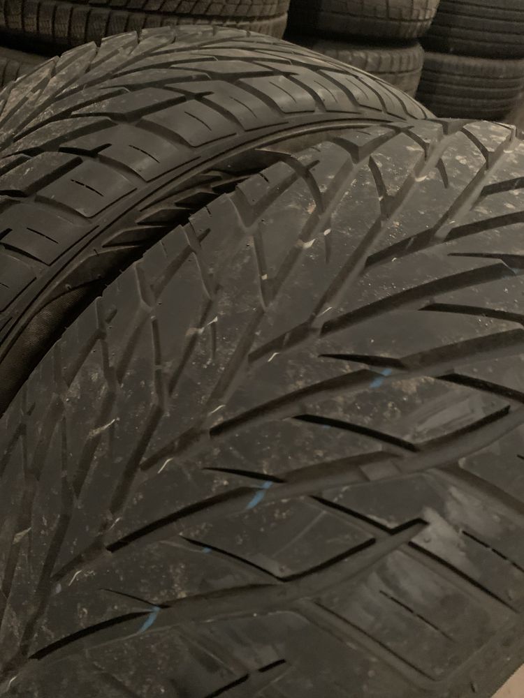 255/40R20 TOYO лето