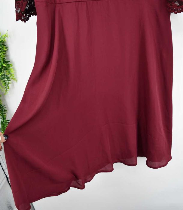 Elegancka, klasyczna sukienka rozkloszowana Bodyflirt 44/46