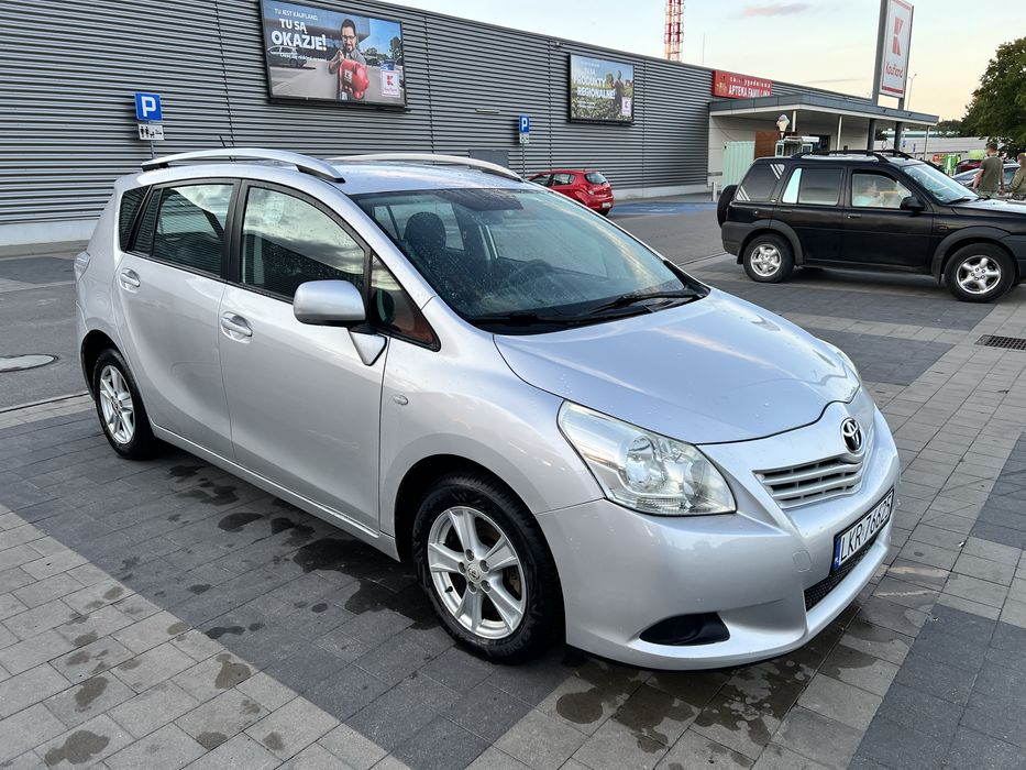 Toyota Verso 2.0 D4D 2010 rok.