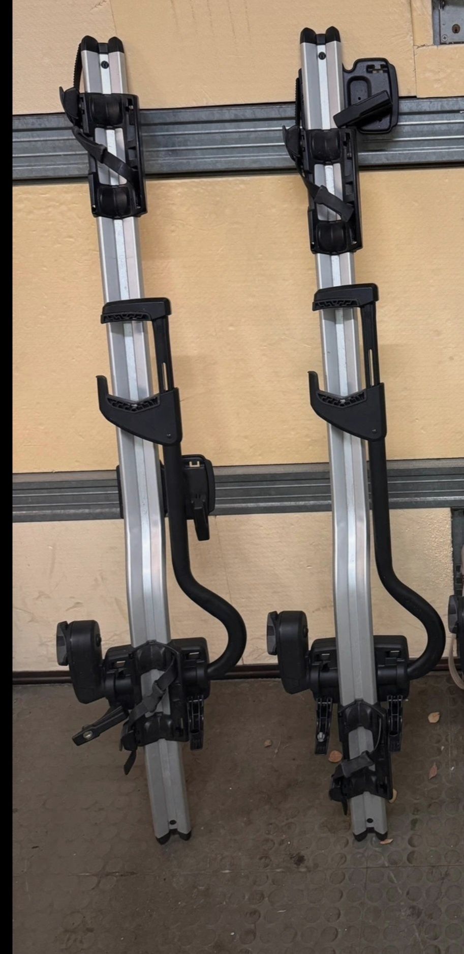 Suportes bicicletas Thule 598. Impecaveis.

Valor fixo de cada 110€(12