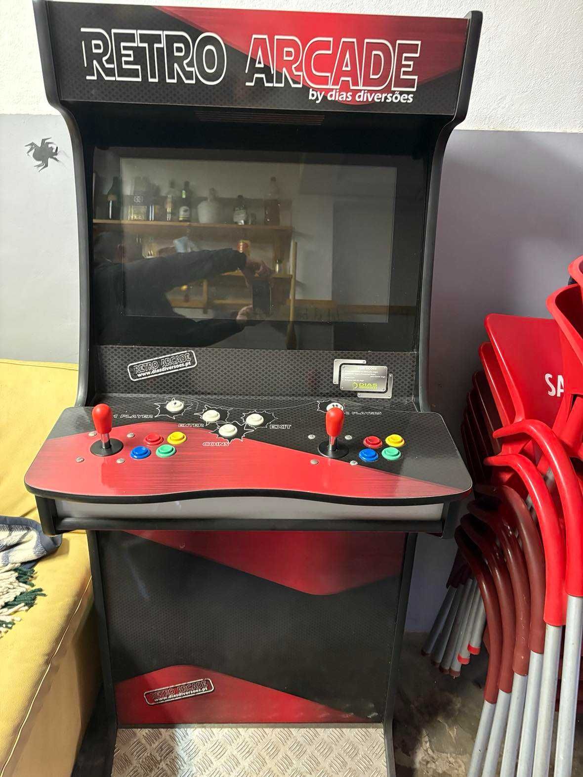Vendo retro arcade com cadeira
