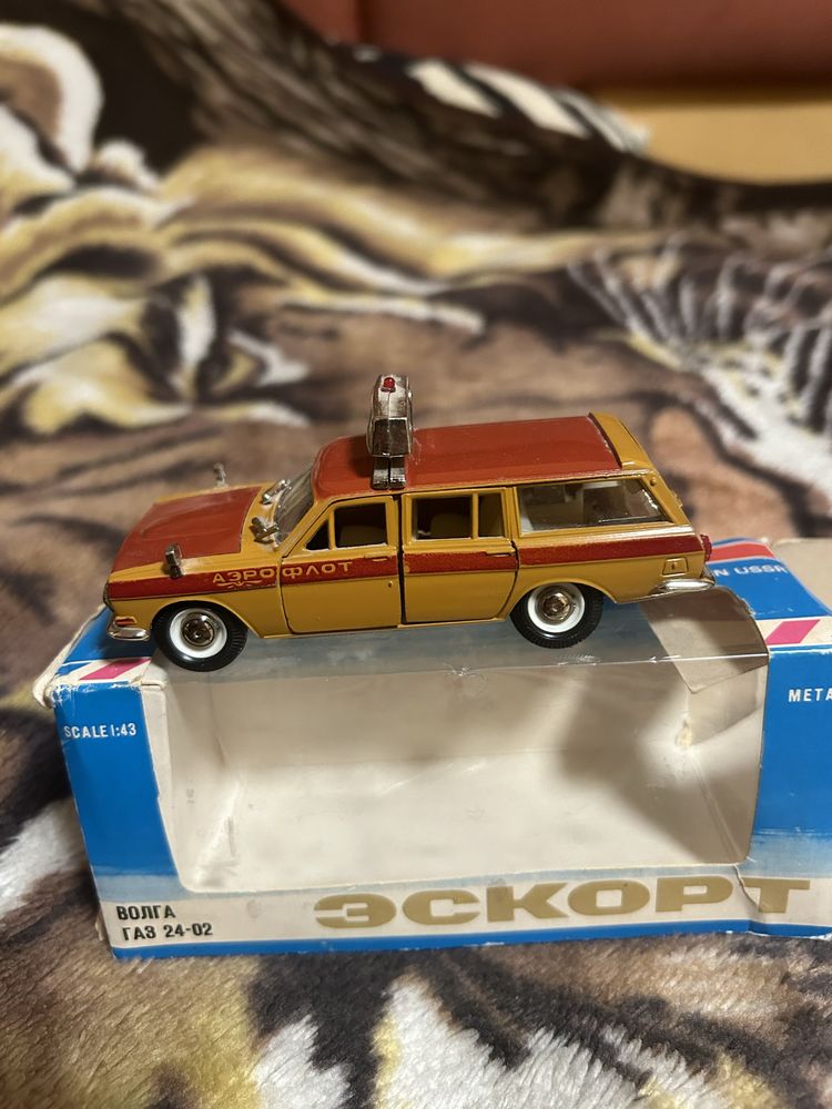 Volga gaz 24 prl medyczna kolekcjonerska