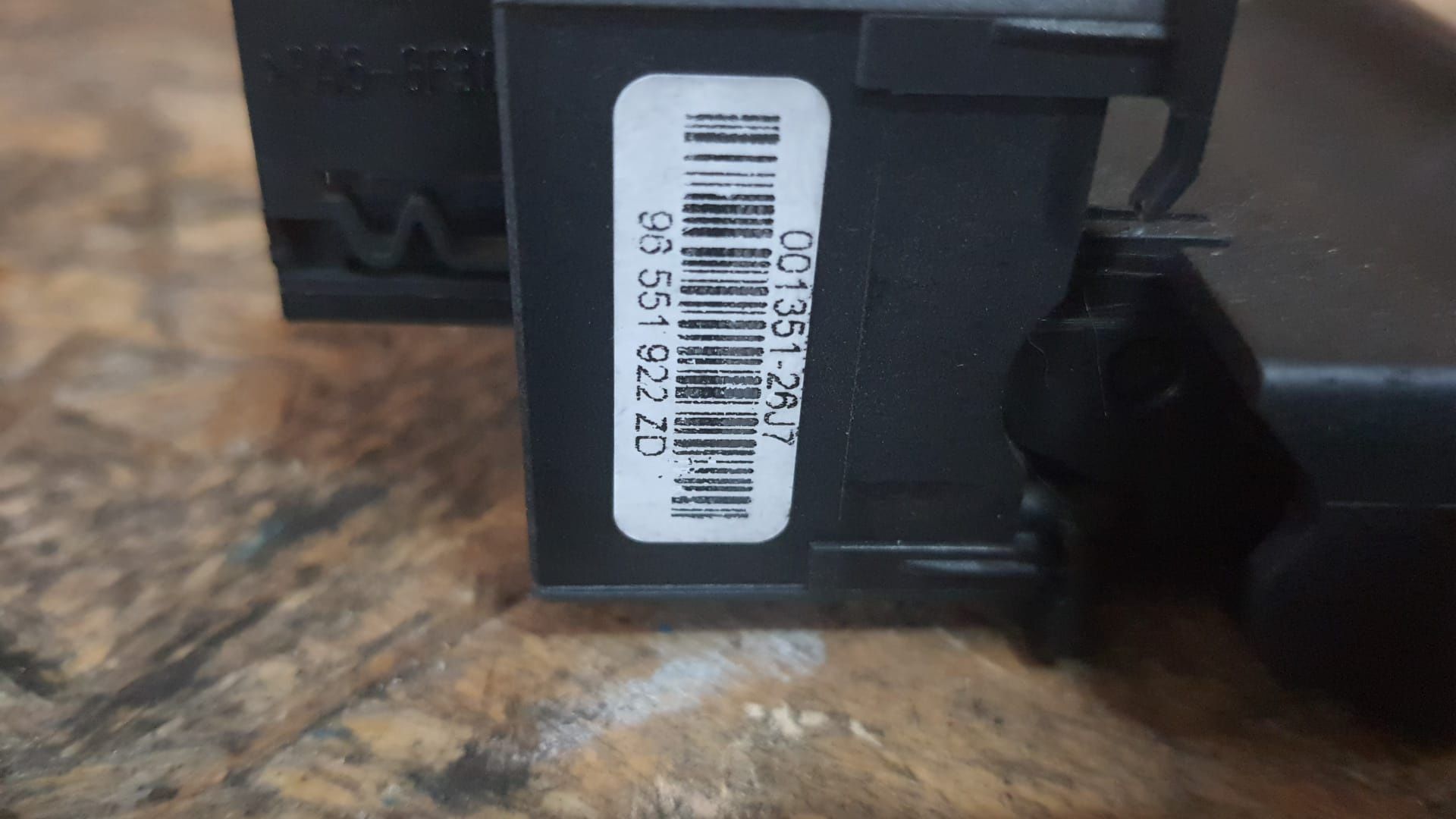 Citroen C4 Picasso Przycisk hamulca ręcznego