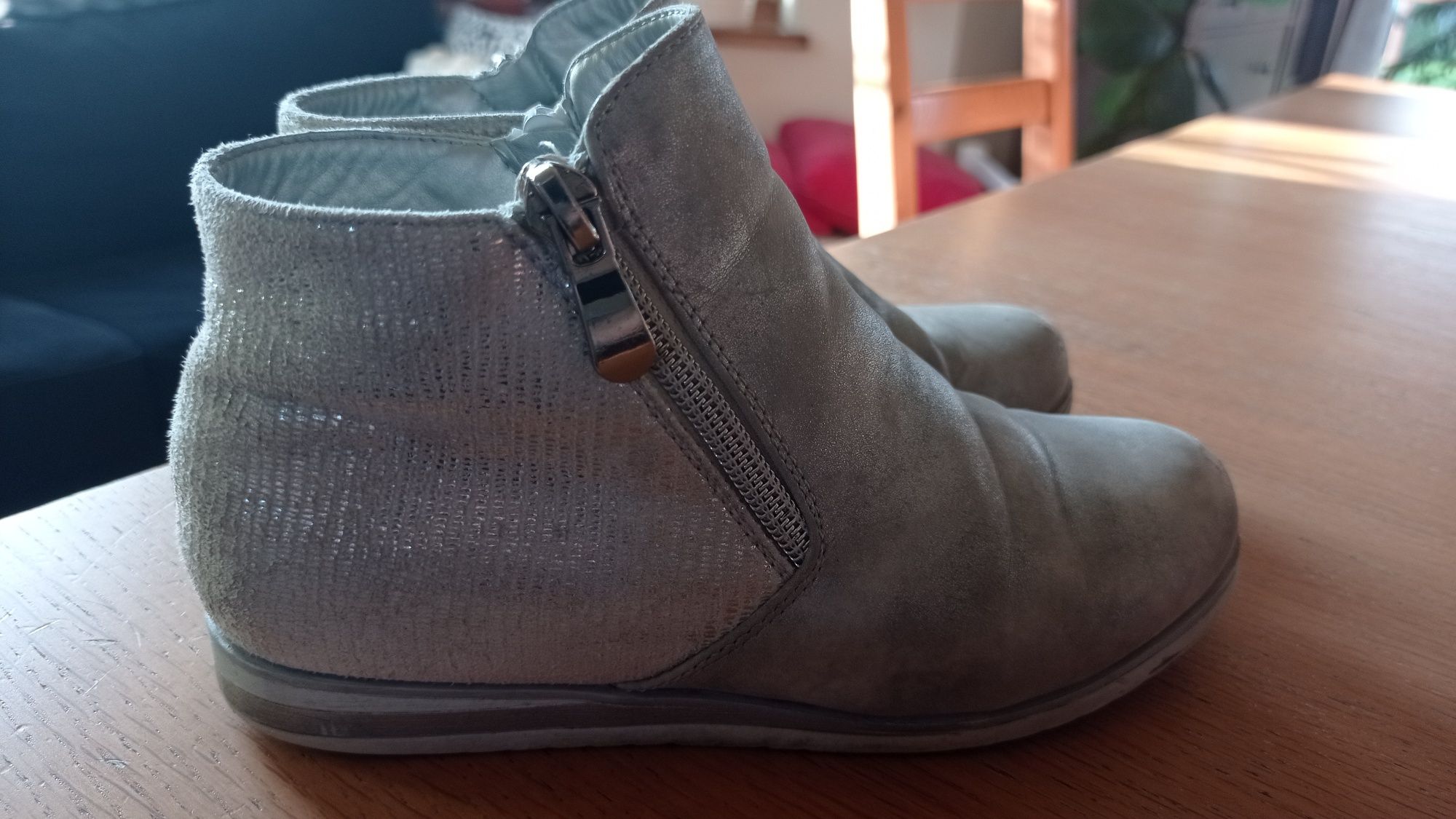 Szare srebrne botki na zamek 32 wkładka 20 cm
