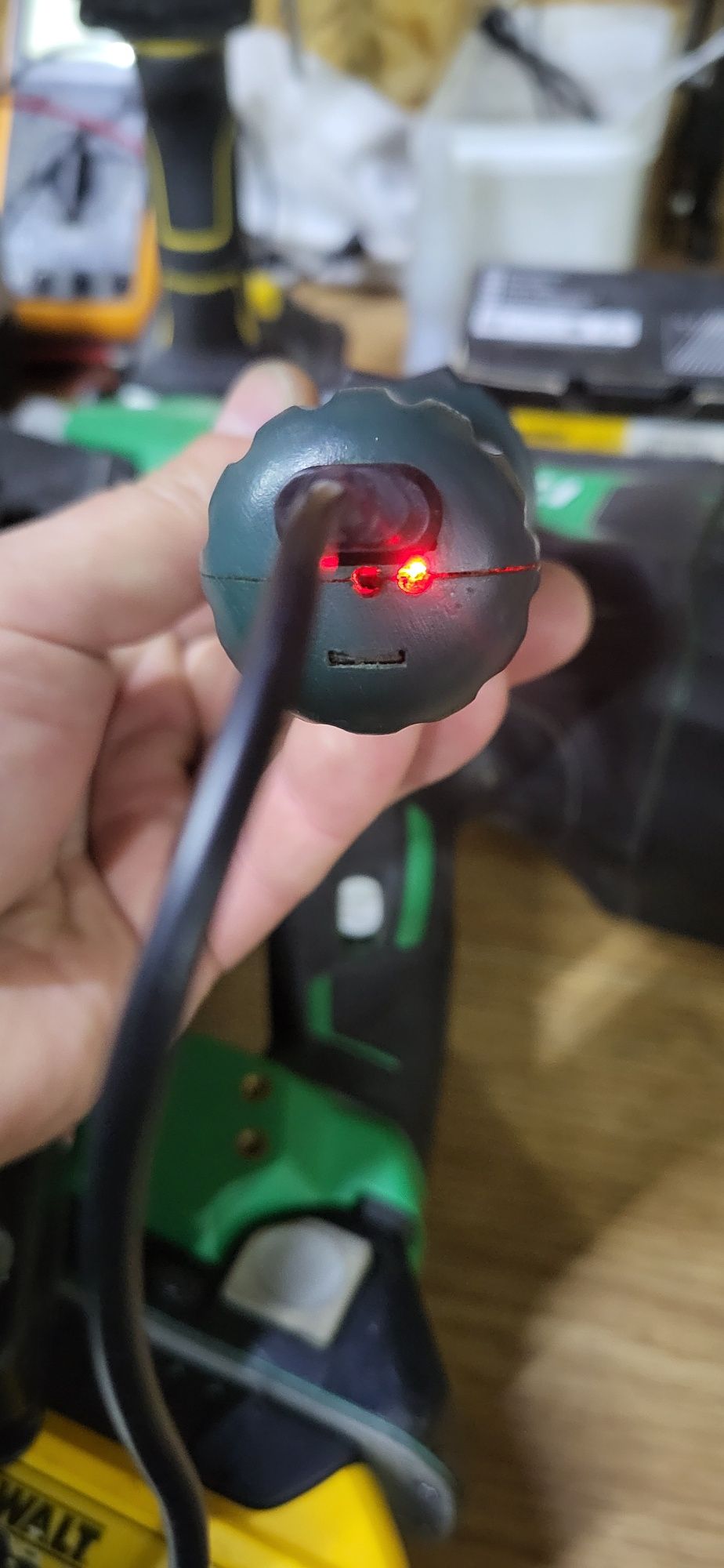 Bosch отвертка выкрутка аккумуляторна