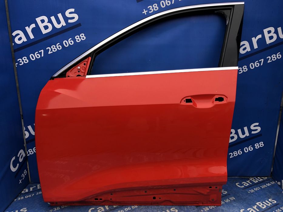 Двері передні ліві Audi E tron Дверь передние Ауді е трон Разборка