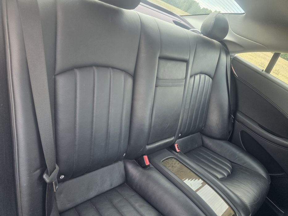 Fotele Przednie Komplet Skóry Mercedes CLS W219 Czarne Kanapa Boczki