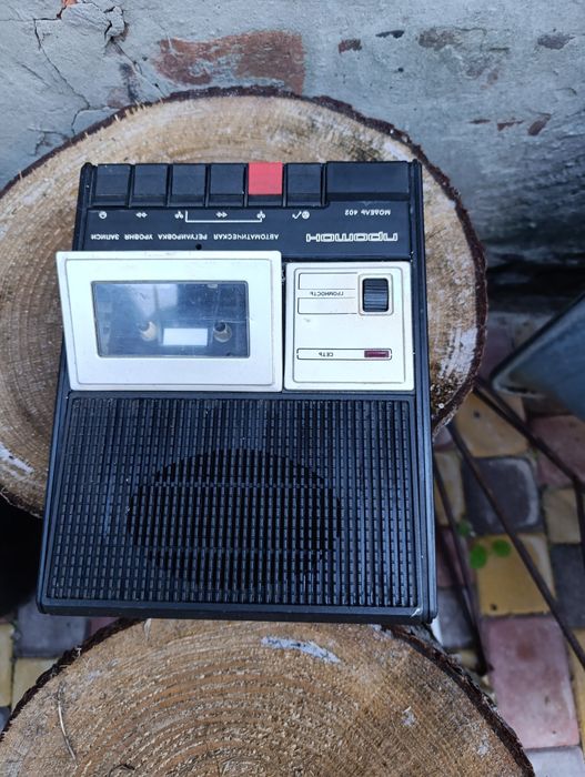 Кассетный переносной магнитофон Протон