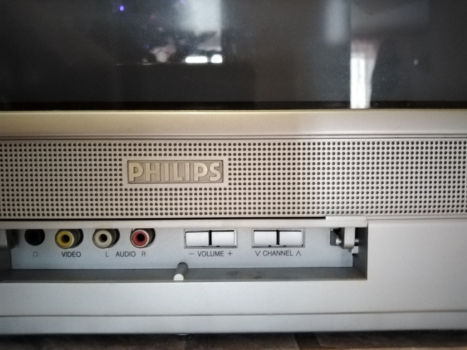 Телевізор Philips model 16PT2767/60