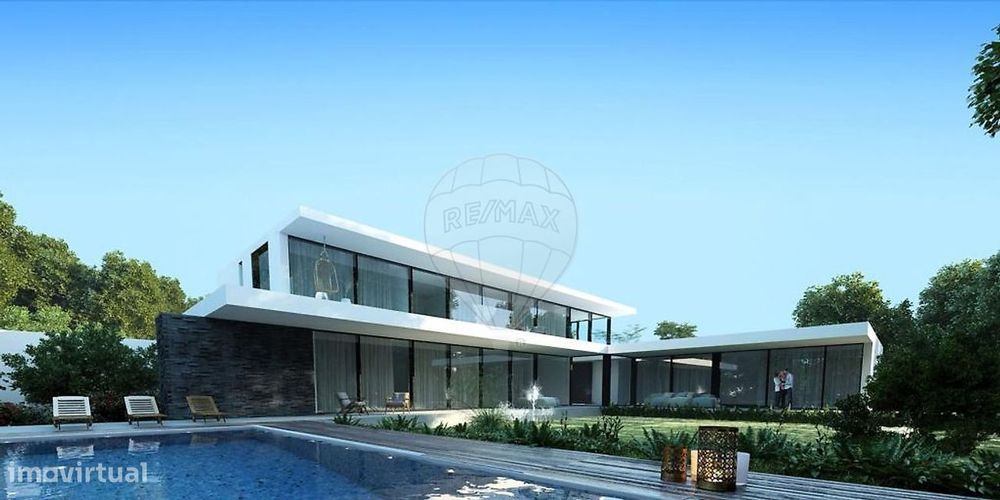 Moradia T5 para venda