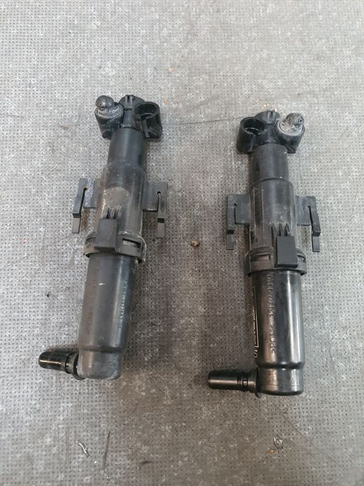 Форсунка омивача фар права, ліва bmw f10 520d