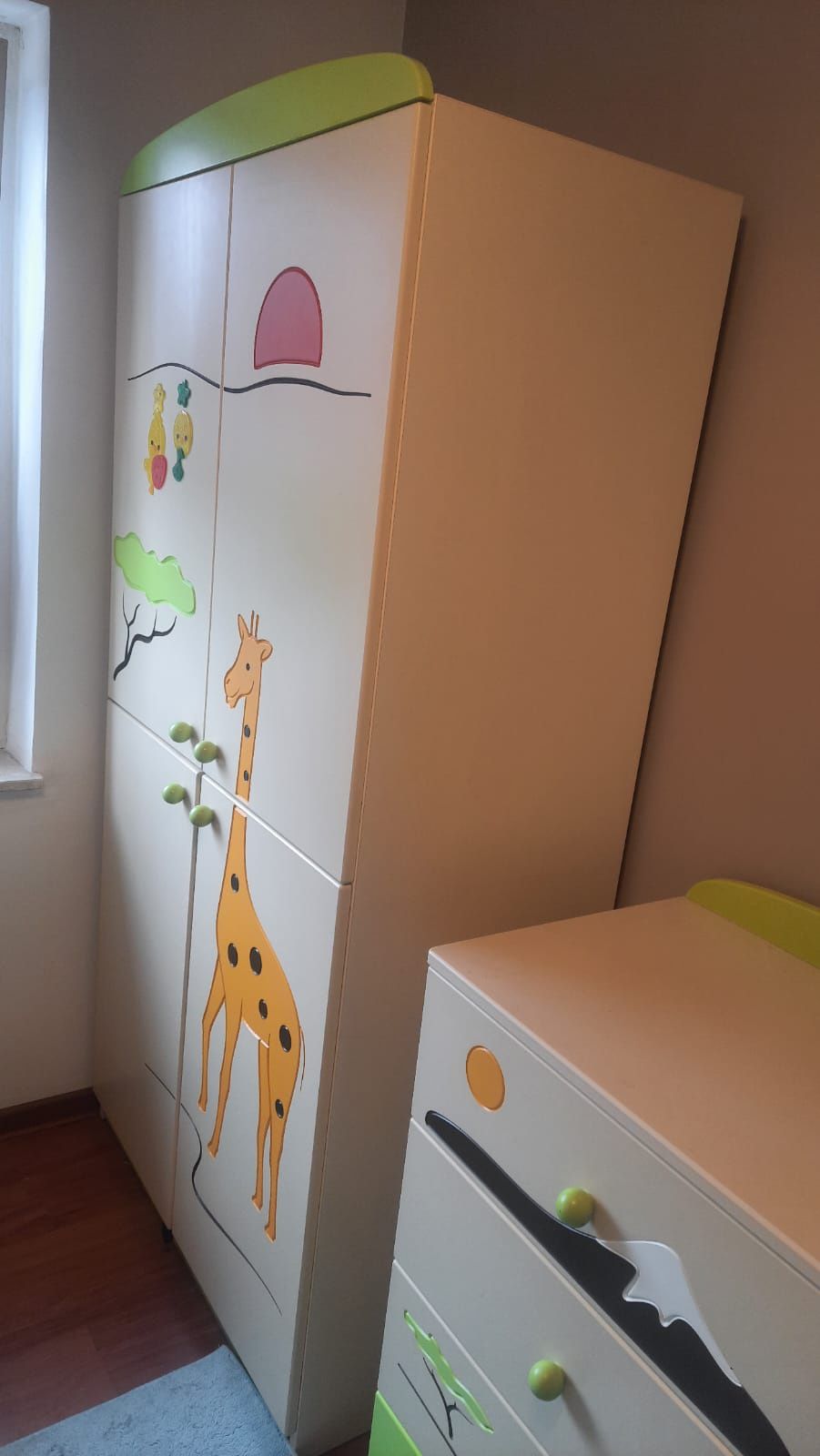 Meble do pokoju dziecięcego komplet