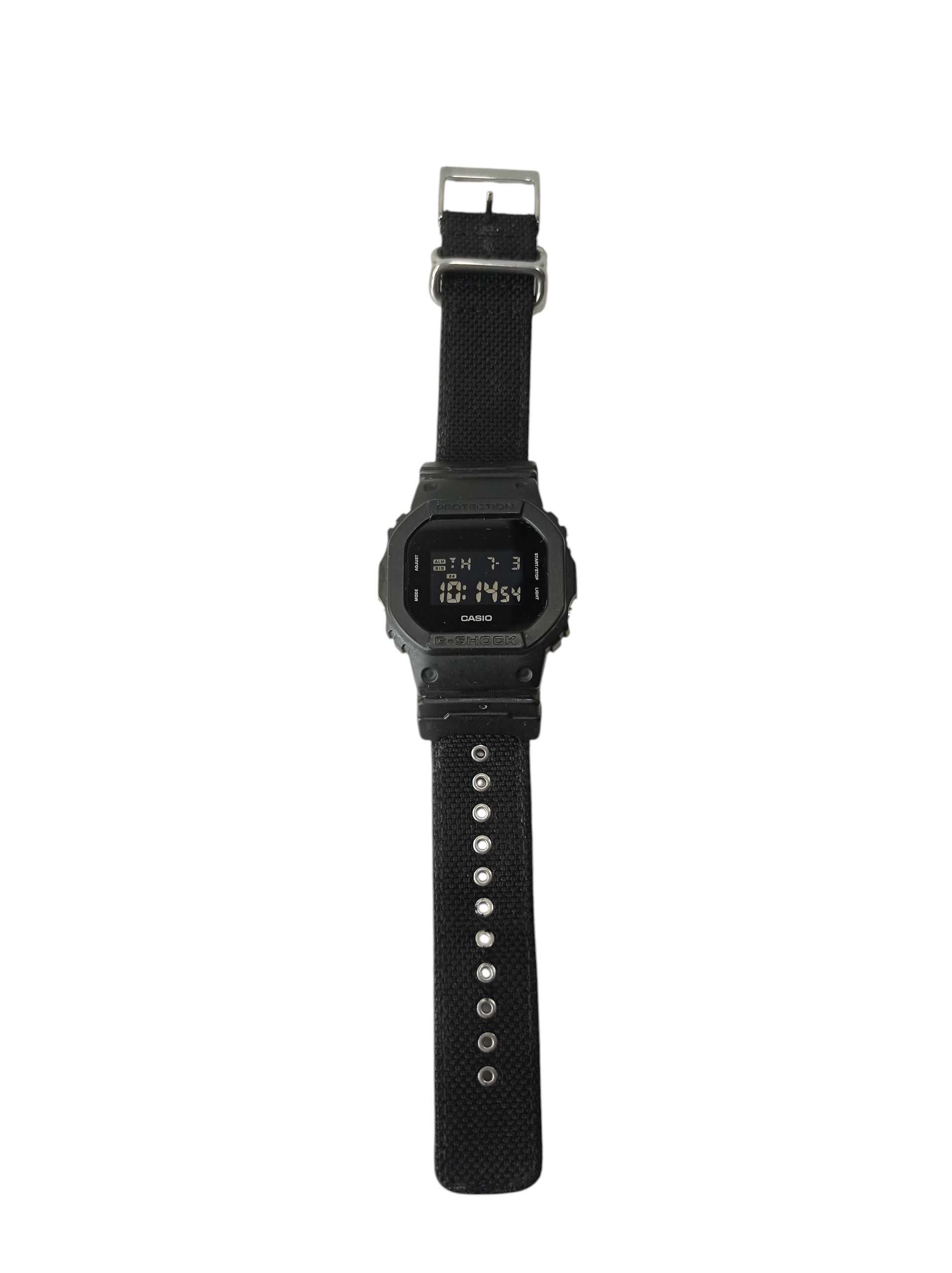 Zegarek Casio G-schock MĘSKI DW-5600UBB-1ER na pasku