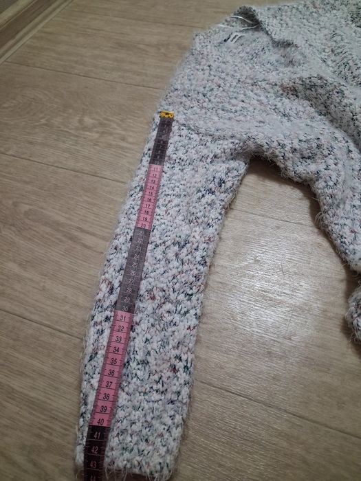 Кардиган на дівчинку розмір 140