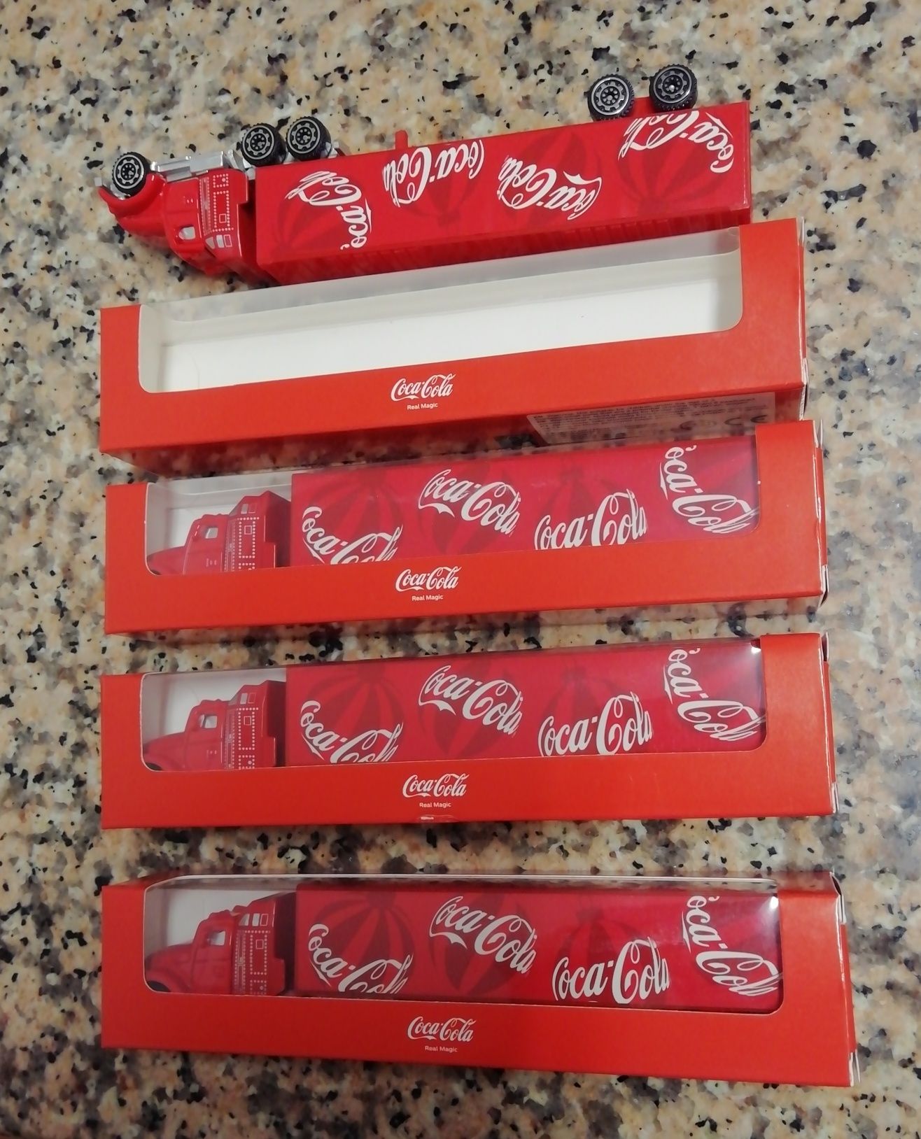 4 Camiões de Brincar Coca Cola!!