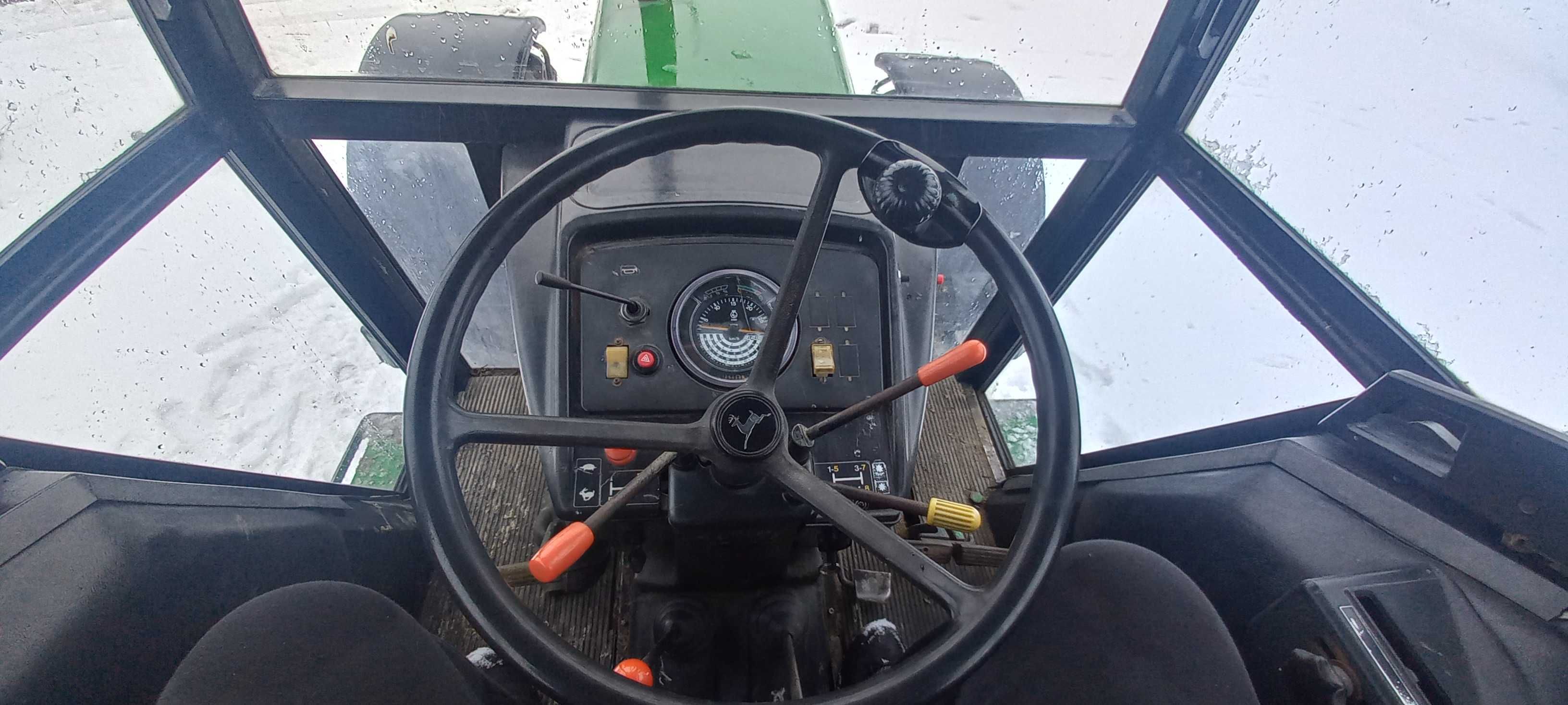 Трактор John Deere 3040 1987