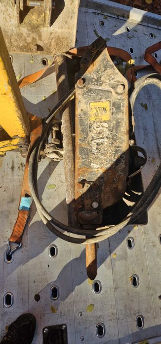 Sprzedam  młot hydrauliczny  do minikoparki jcb