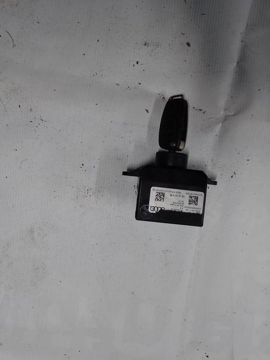 Audi A6 C6 stacyjka zaplonowa+ kluczyk