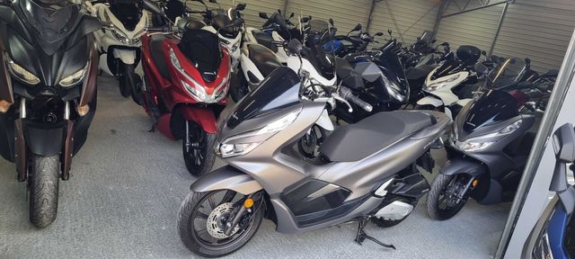 PIĘKNA Honda PCX 2020r super stan 4713km od nowości POLECAM