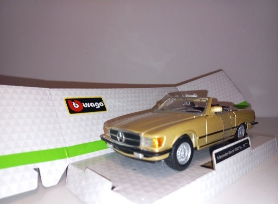 Bburago Mercedes-Benz 450 SL (1977), skala 1:32