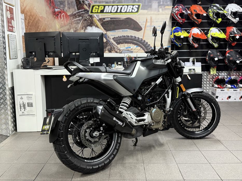 HUSQVARNA SVARTPILEN 125