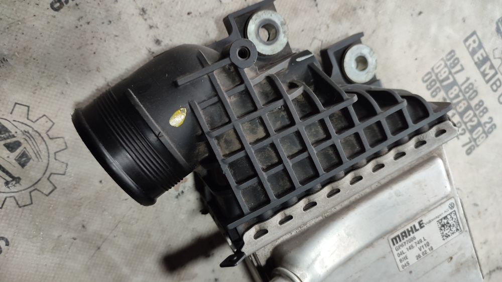 Радіатор інтеркулера VW T6 Crafter 2.0 04L145749L