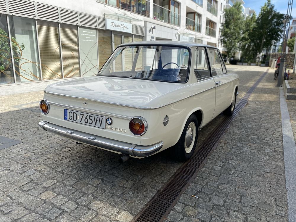 Bmw 1600-2           .