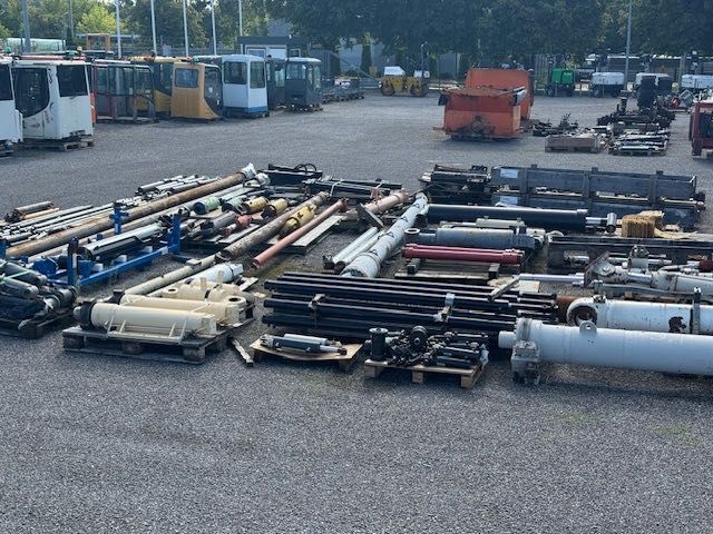 przesiewacz kruszarka nowy siłownik hydrauliczny