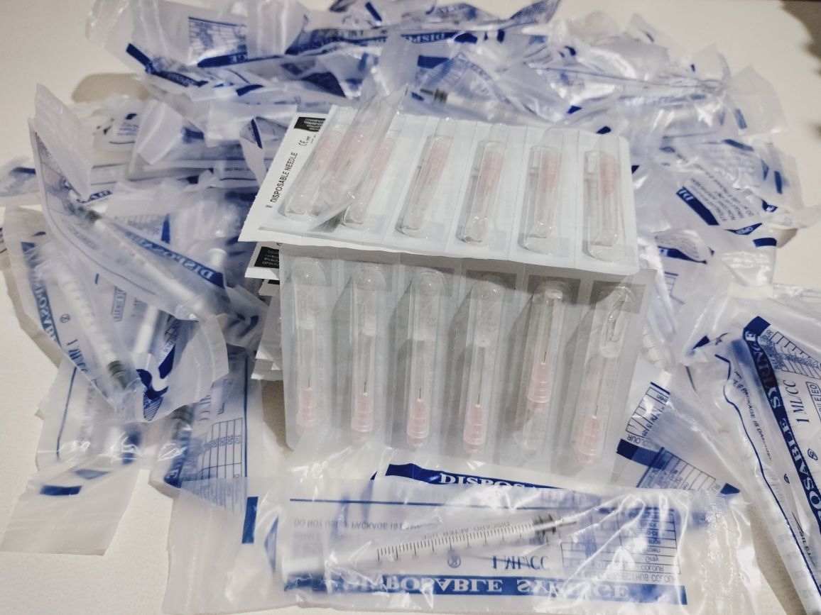 100 Seringas descartáveis mesoterapia 1ml + 32g 4mm
