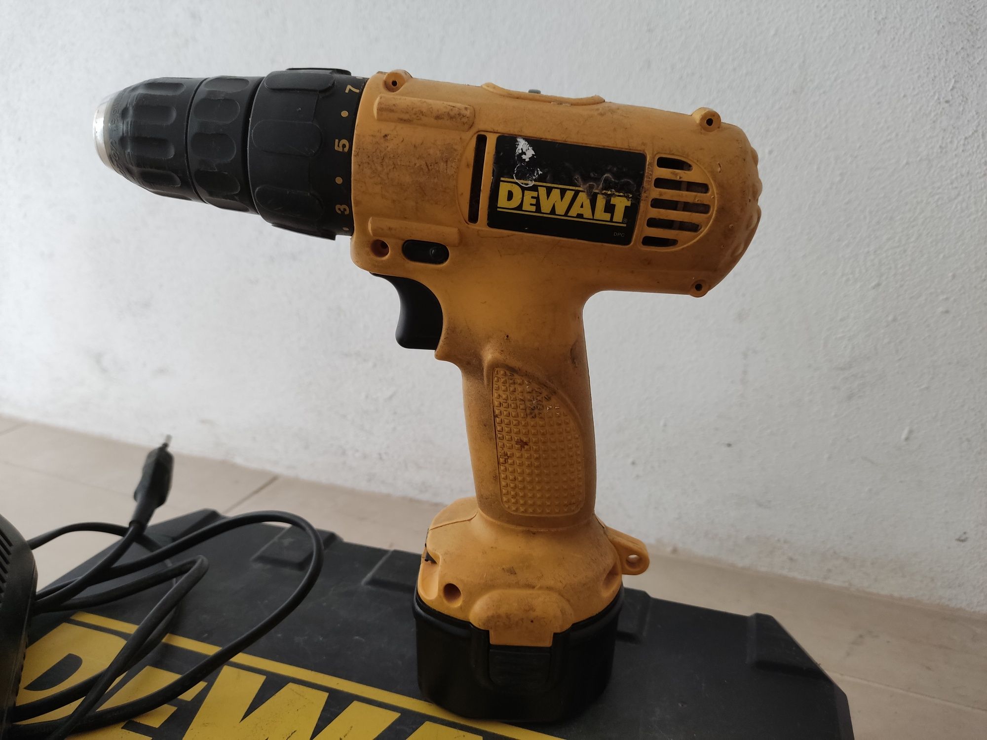 Aparafusadora DeWalt DW926