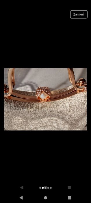 Elegancki koronkowy kuferek złote okucia