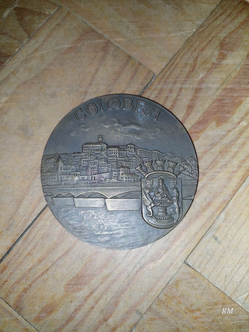 Vendo medalha da cidade de Coimbra