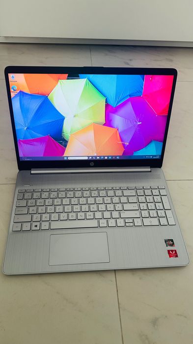 Portátil HP 15s (Ryzen 7, 16GB RAM, 500GB SSD)