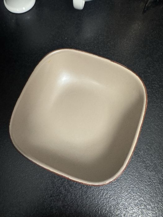 Zestaw talerzy obiadowych 4 szt. + miseczka